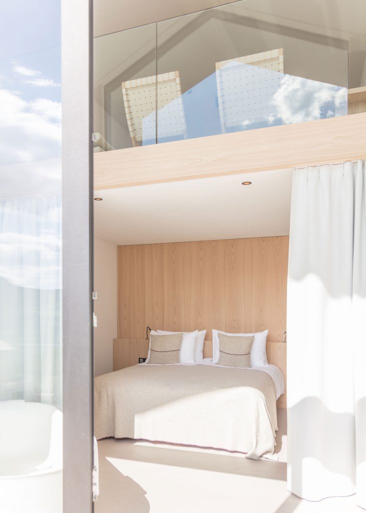 Special suite with free-standing bath and stunning views of the Schlern Massif
