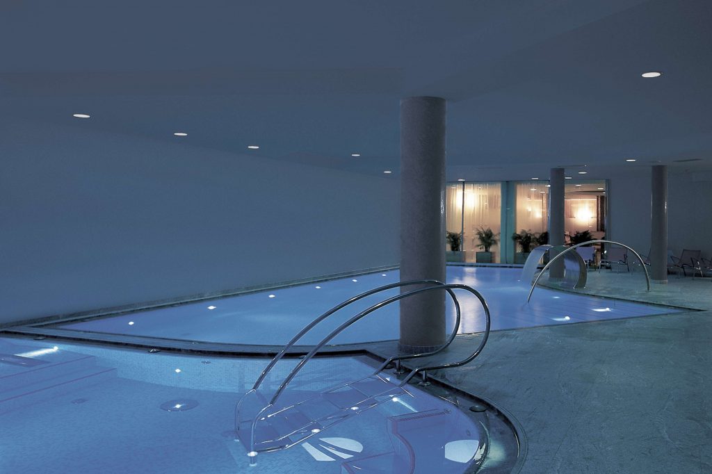 Der Wellness Bereich im Hotel Schgaguler mit seinen Pools