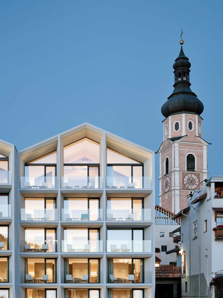 Südfassade des Hotel Schgaguler, Boutique Hotel in Südtirol