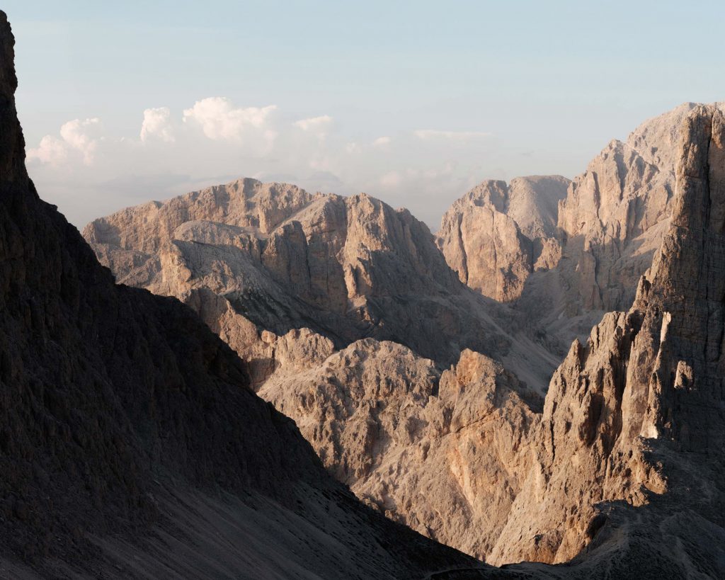 Alba nelle Dolomiti, fotografata vicino al Rifugio Re Alberto 1°